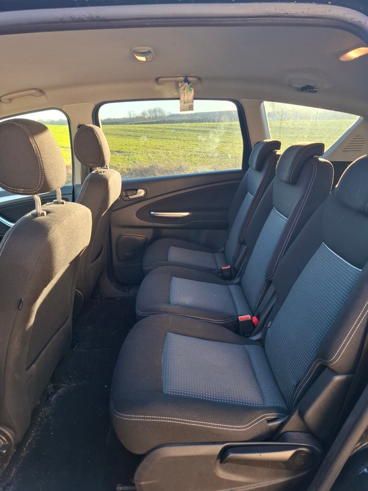 Ford S-MAX 2,0 TDCi 140 Titanium aut. 5d