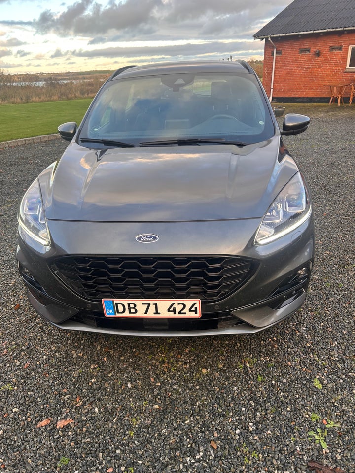 Ford Kuga 2,5 PHEV ST-Line X CVT 5d