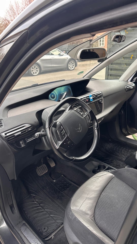 Citroën Grand C4 Picasso 1,6 THP 165 Exclusive EAT6 7prs 5d