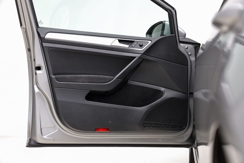 VW Golf VII 1,0 TSi 85 Trendline 5d