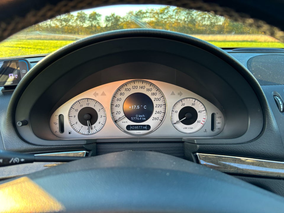 Mercedes E220 2,2 CDi Avantgarde stc. aut. 5d