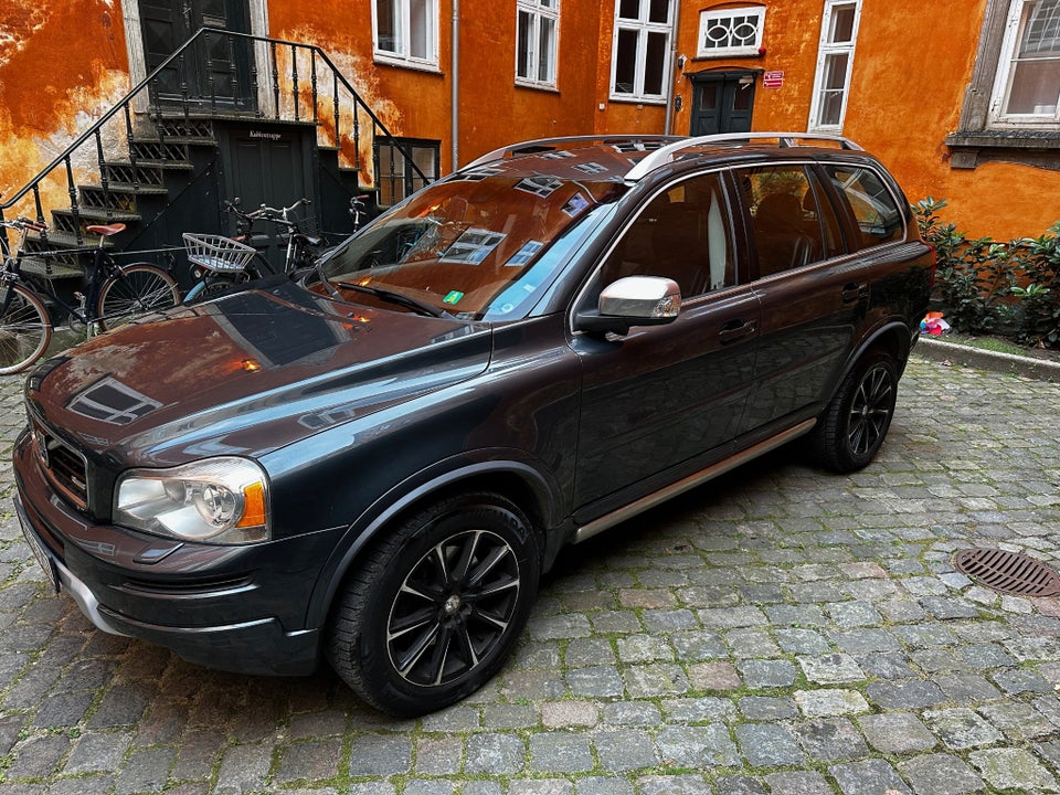 Volvo XC90 2,4 D5 200 R-Design aut. AWD 7prs 5d