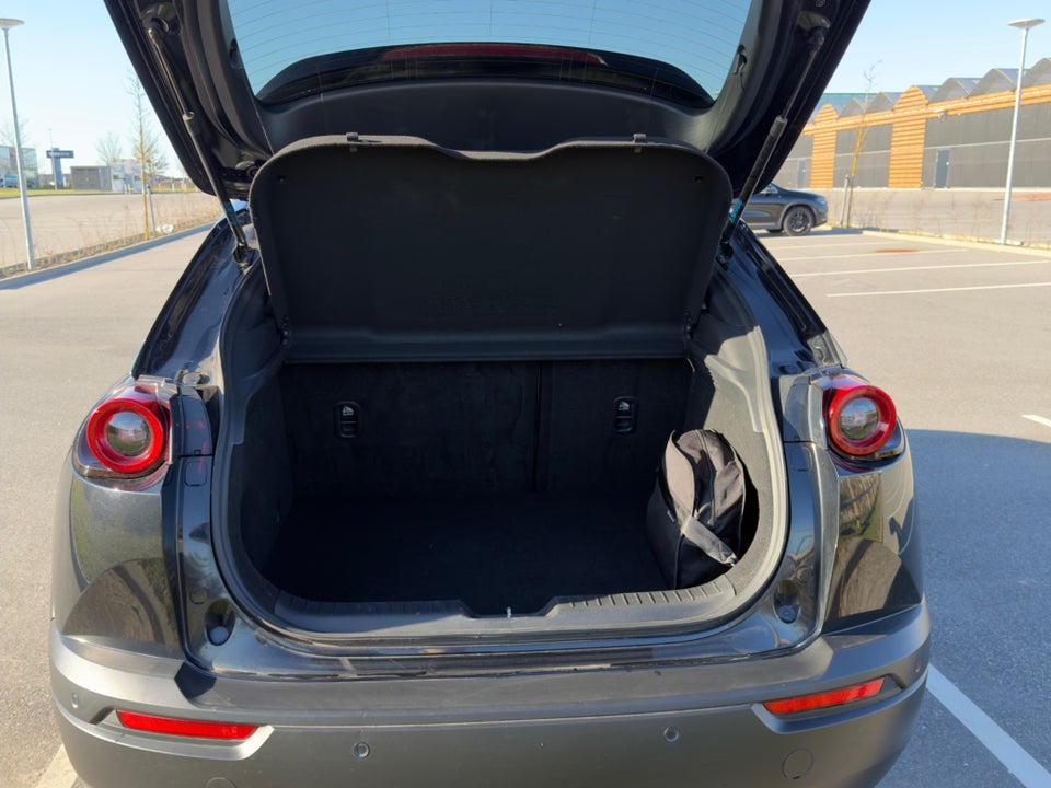 Mazda MX-30 e-SkyActiv First Edition 5d