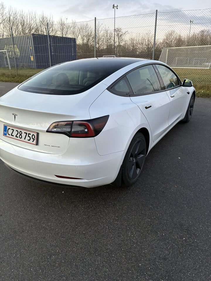 Tesla Model 3 Long Range AWD 4d