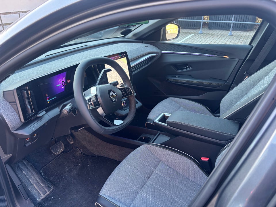 Renault Megane E-Tech 60 Techno+ 5d