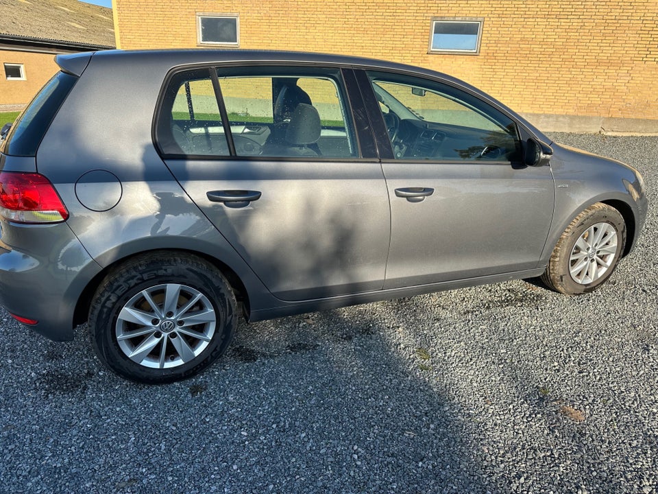 VW Golf VI 1,6 TDi 105 Match BMT 5d