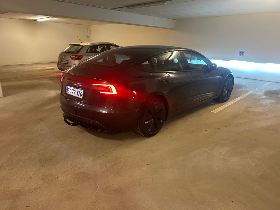 Tesla Model 3 RWD 4d