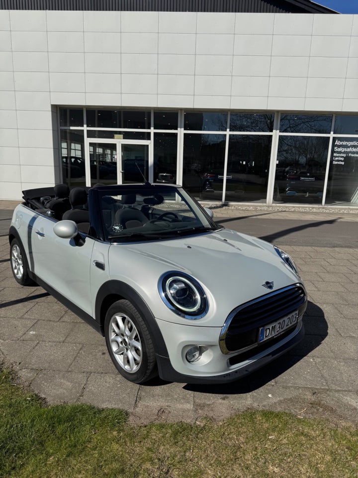 MINI Cooper 1,5 Essential Cabriolet aut. 2d
