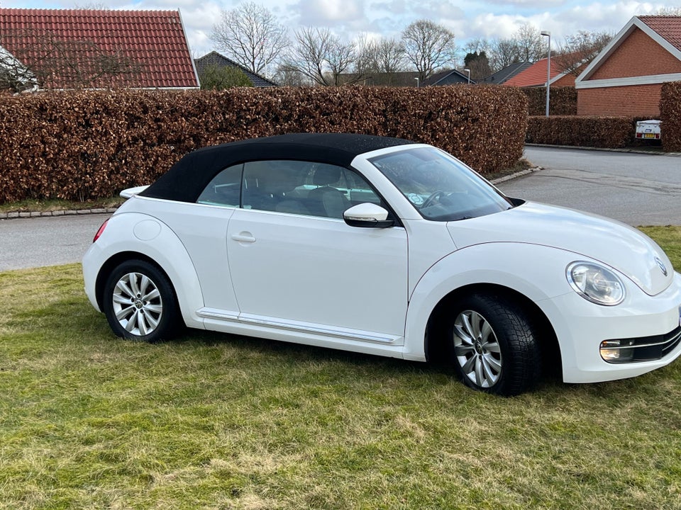 VW The Beetle 1,2 TSi 105 Design Cabriolet 2d
