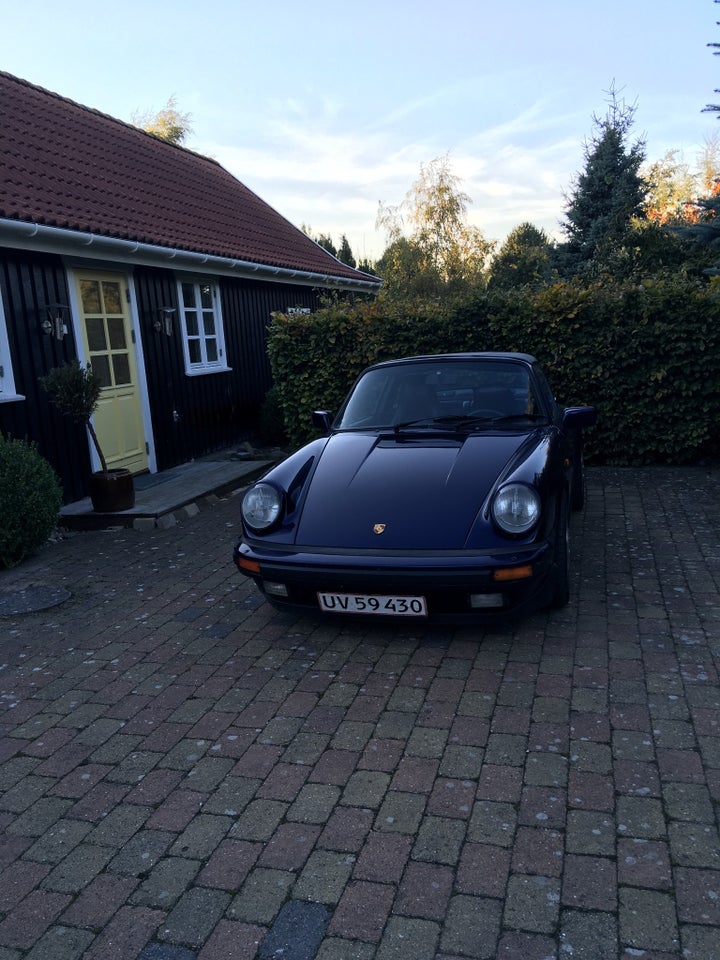 Porsche 911 2,4 Targa 2d