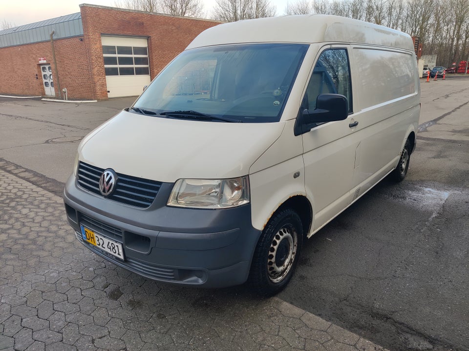 VW Transporter 2,5 TDi 130 Kassevogn lang/høj 5d