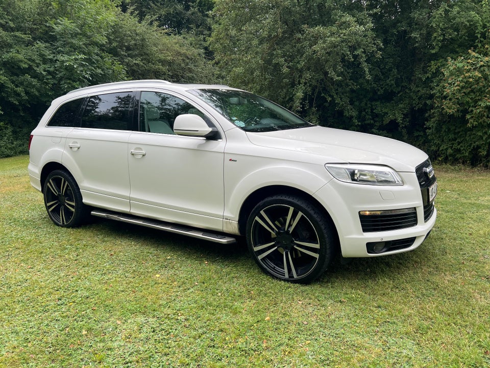 Audi Q7 3,0 TDi 240 quattro Tiptr. 7prs 5d