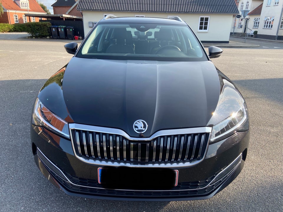 Skoda Superb 2,0 TDi 150 Style Combi DSG 5d