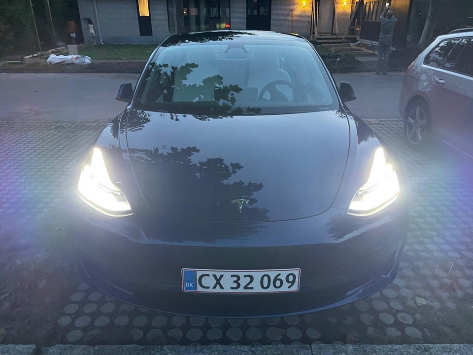 Tesla Model 3 Long Range AWD 4d