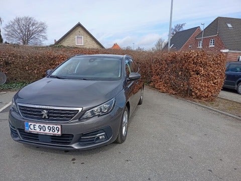 Peugeot 308 1,5 BlueHDi 130 Allure+ Sky SW 5d