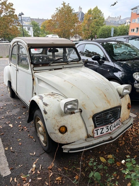 Citroën 2CV 0,6  4d