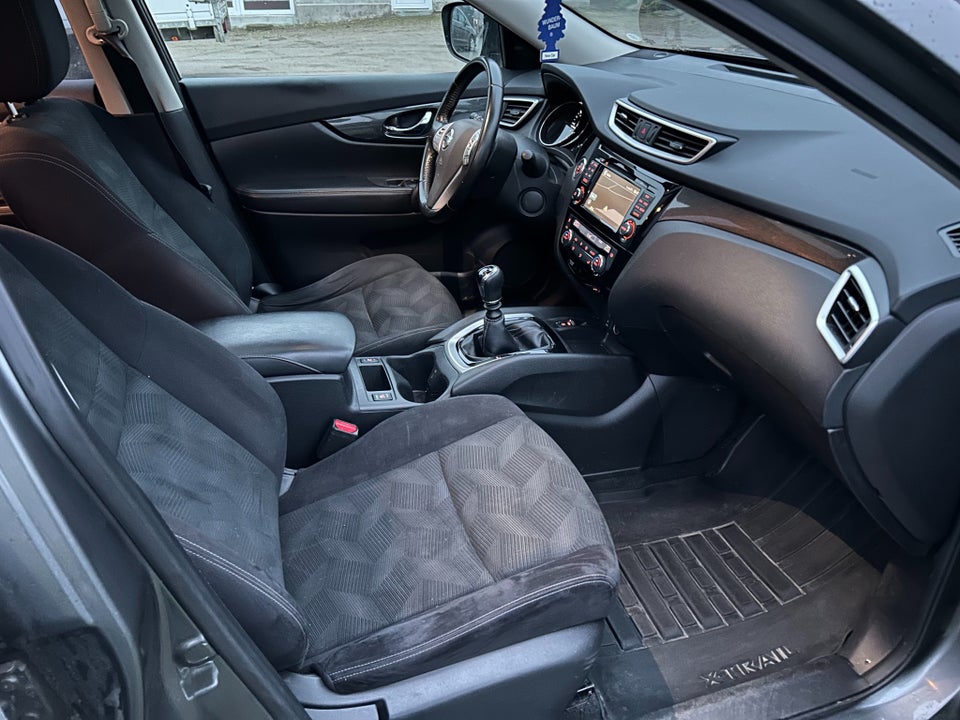 Nissan X-Trail 1,6 dCi 130 N-Connecta 7prs 5d