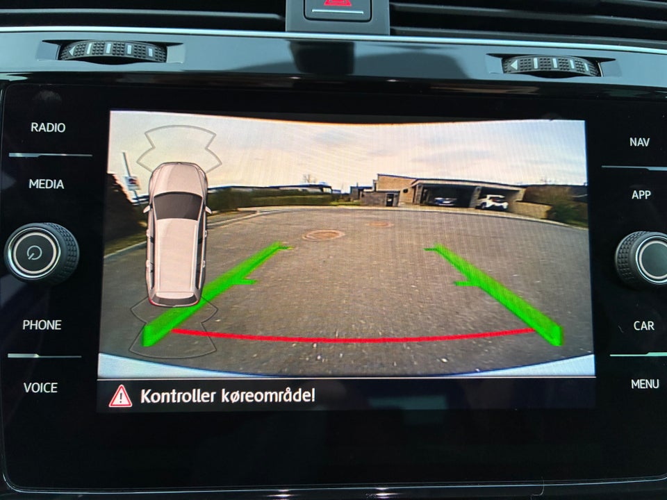 VW Golf VII 1,5 TSi 150 Highline Variant DSG 5d