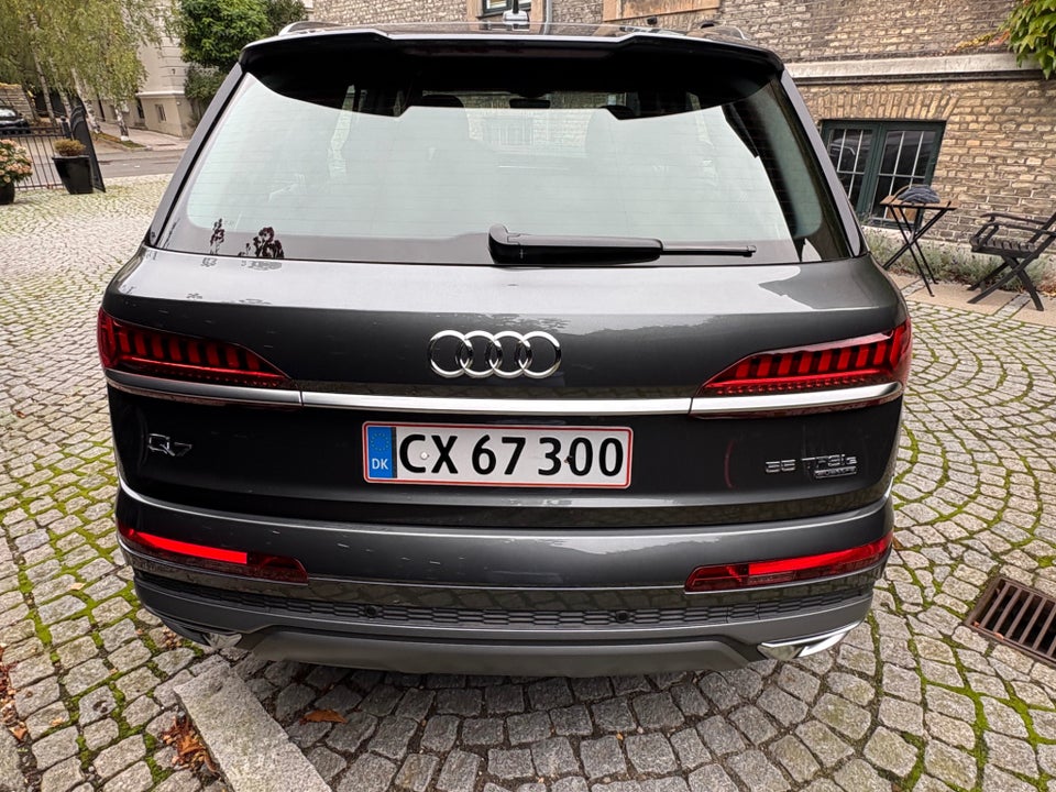 Audi Q7 55 TFSi e S-line quattro Tiptr. 5d