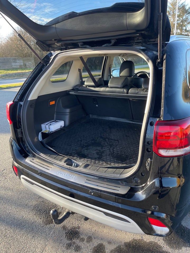 Mitsubishi Outlander 2,4 PHEV Intense CVT 4WD 5d