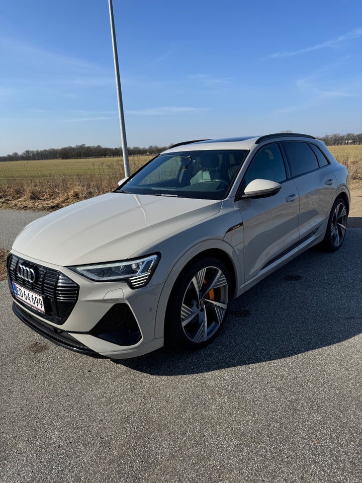 Audi e-tron 55 S-line quattro 5d