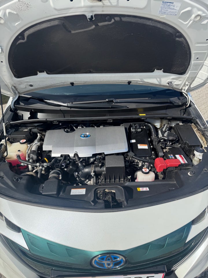 Toyota Prius 1,8 Plug-in Hybrid H3 MDS 5d