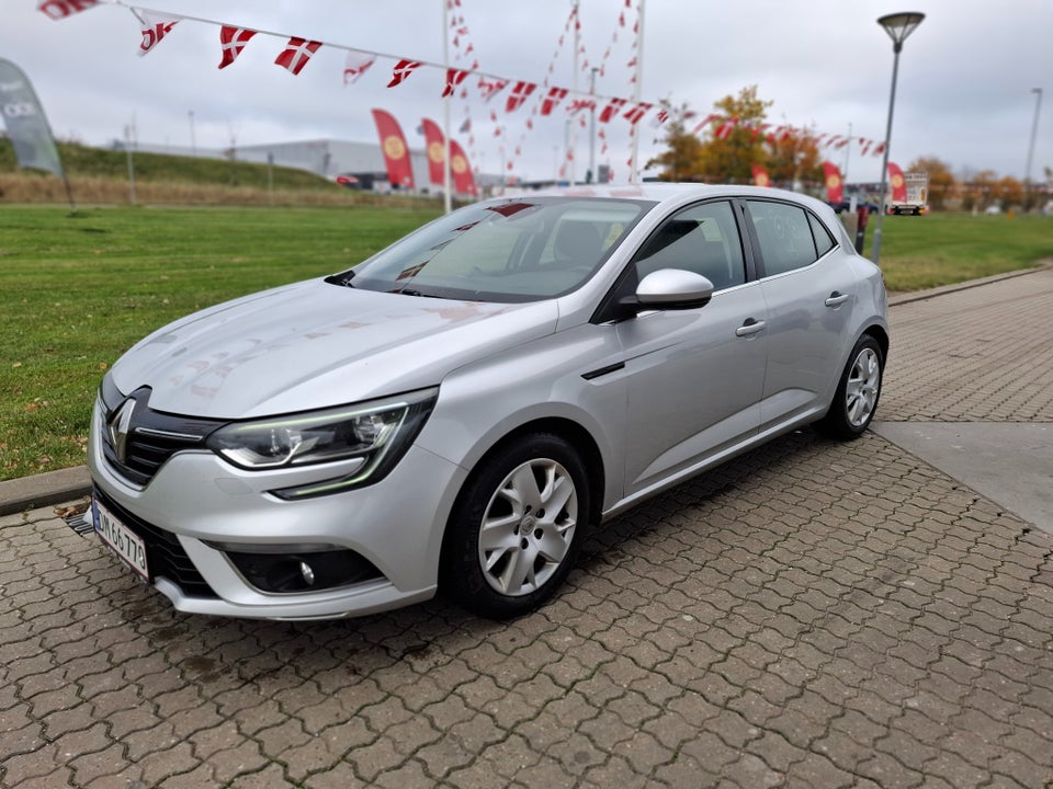 Renault Megane IV 1,2 TCe 130 Zen 5d