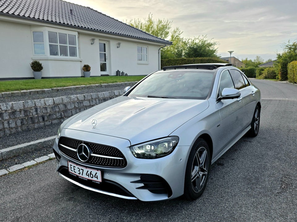 Mercedes E300 de 2,0 AMG Line aut. 4Matic 4d