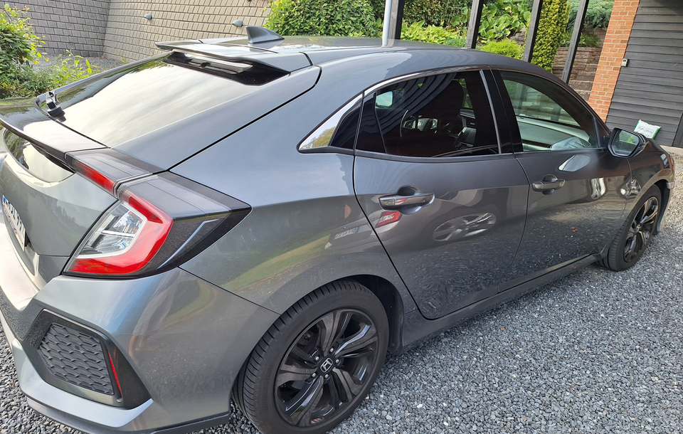Honda Civic 1,0 VTEC Turbo Elegance 5d