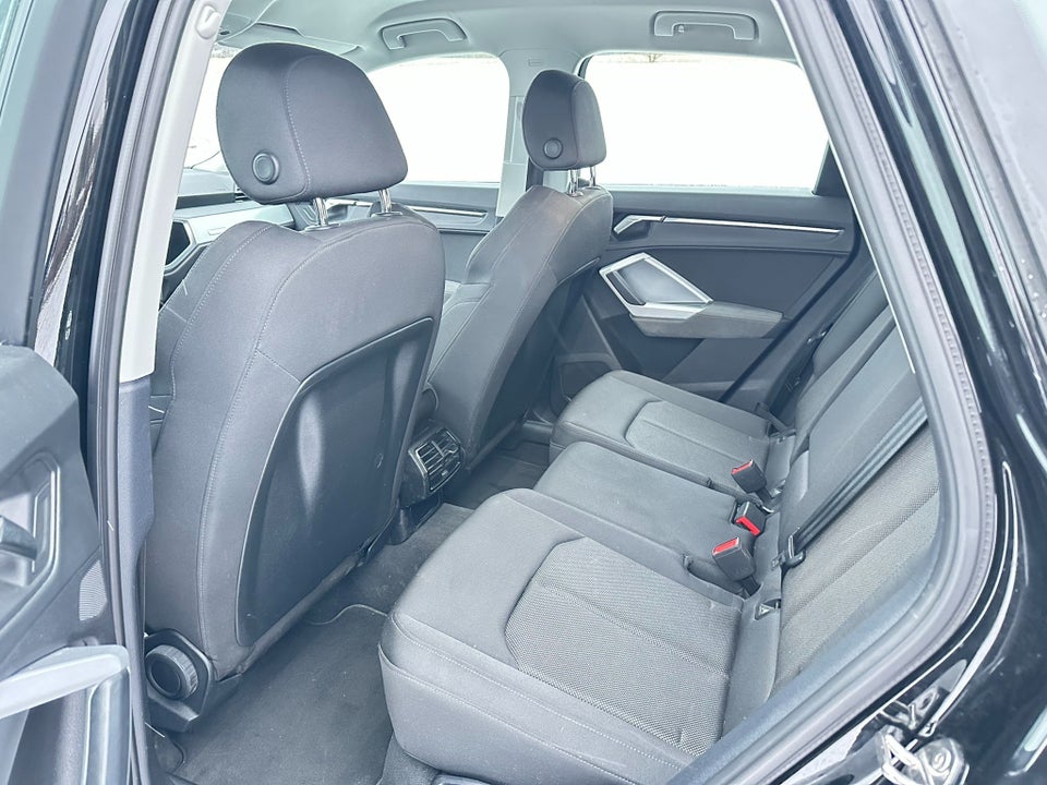 Audi Q3 45 TFSi e Attitude plus S-tr. 5d