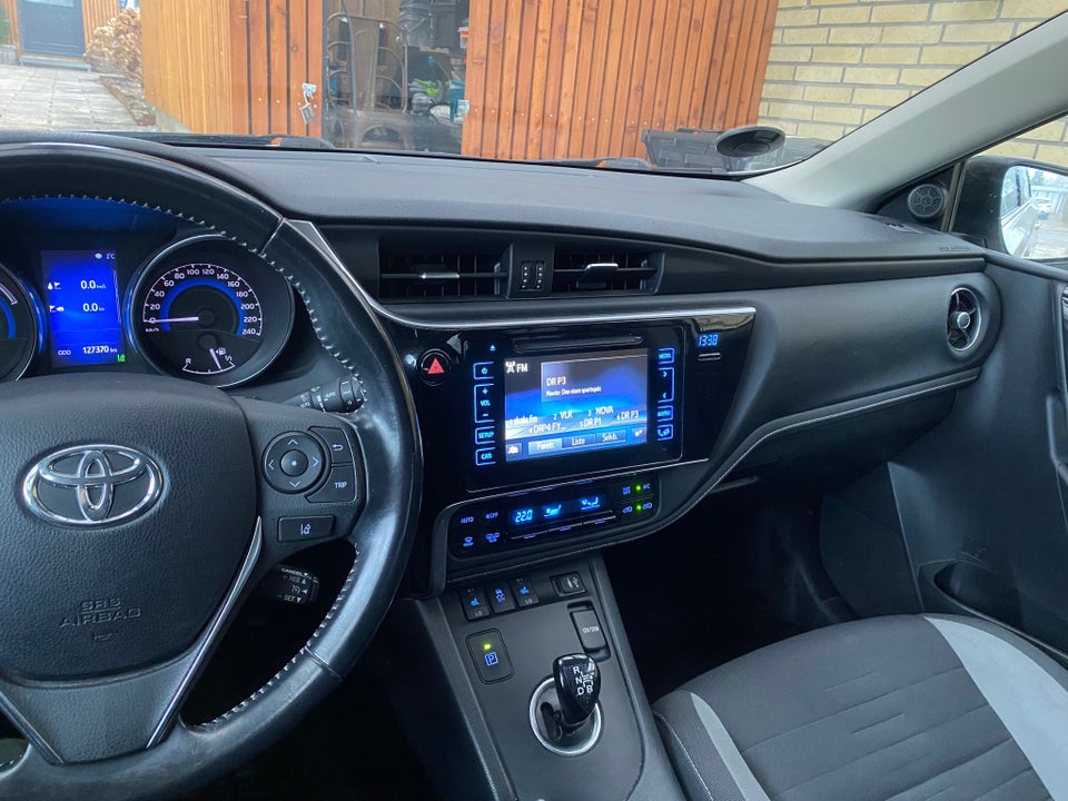 Toyota Auris 1,8 Hybrid H2 Comfort Touring Sports CVT 5d