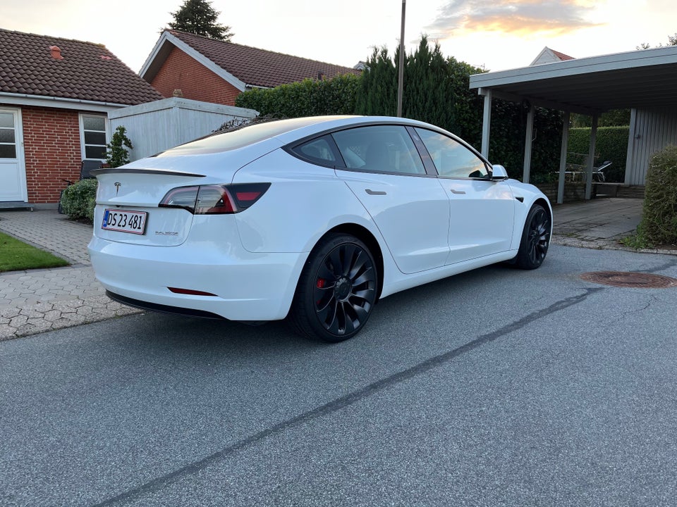 Tesla Model 3 Performance AWD 4d