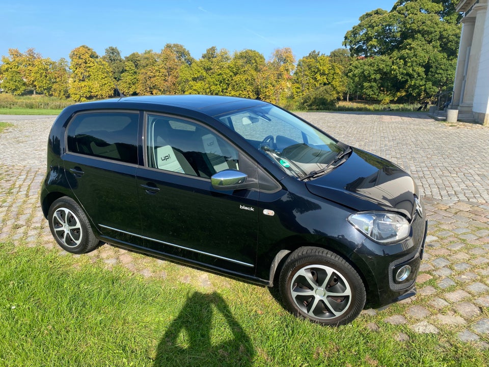 VW Up! 1,0 75 Black Up! 5d