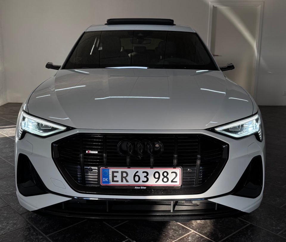 Audi e-tron 55 S-line Sportback quattro 5d