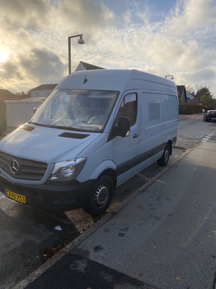 Mercedes Sprinter 211 2,2 CDi R1 Kassevogn 5d