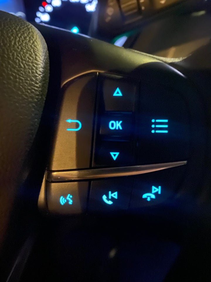 Ford Focus 1,0 EcoBoost Active stc. 5d