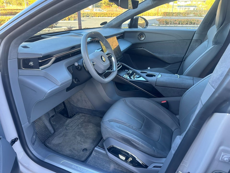 Lotus Eletre 5d