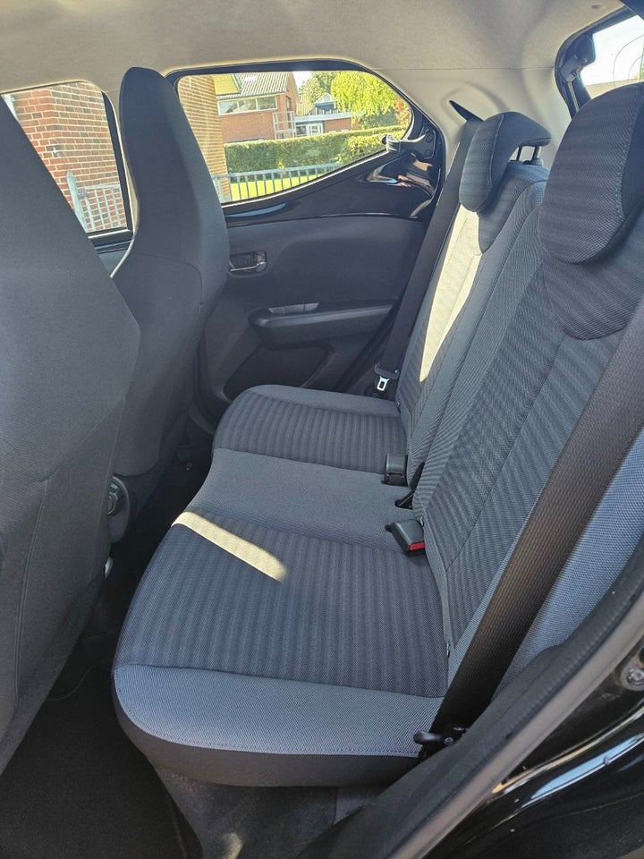 Toyota Aygo 1,0 VVT-i x-play 5d