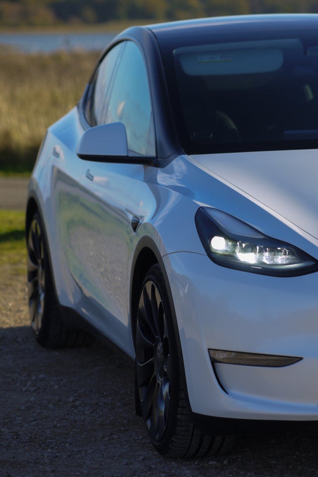 Tesla Model Y Performance AWD 5d