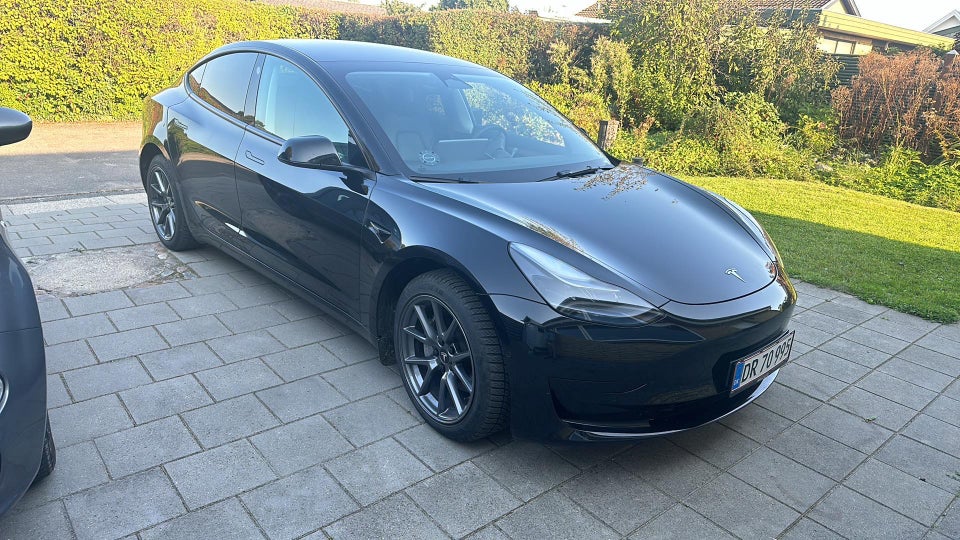 Tesla Model 3 Standard Range+ RWD 4d