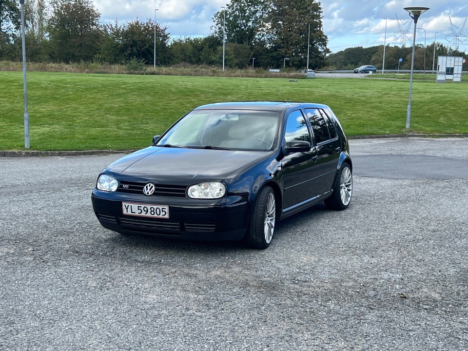 VW Golf IV 2,3 Highline 5d