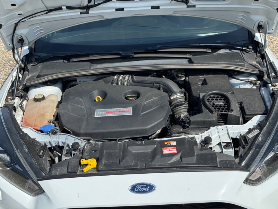 Ford Focus 2,3 SCTi 350 RS 5d