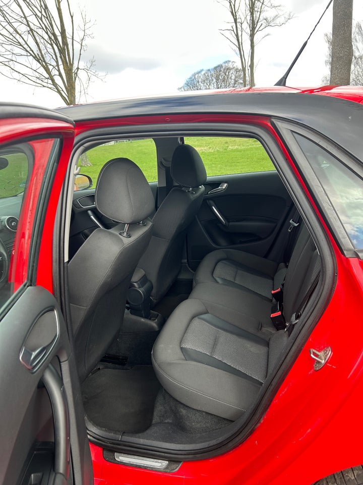 Audi A1 1,6 TDi 105 Ambition Sportback 5d