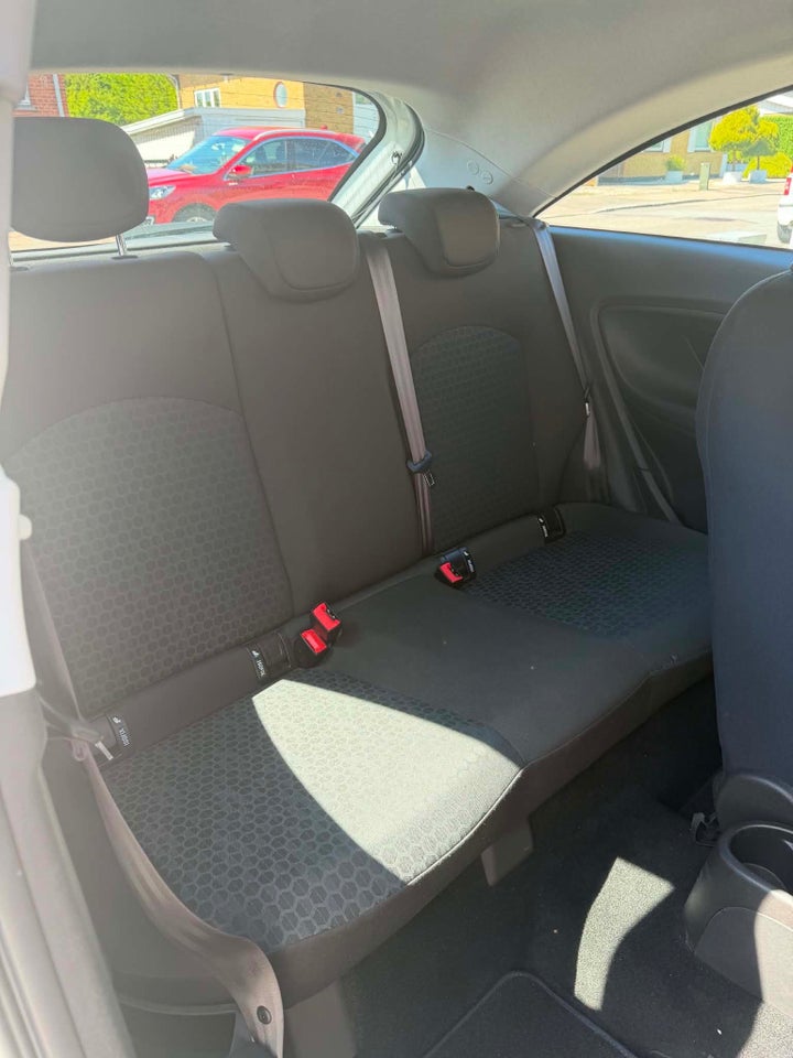 Opel Corsa 1,4 16V Enjoy 3d