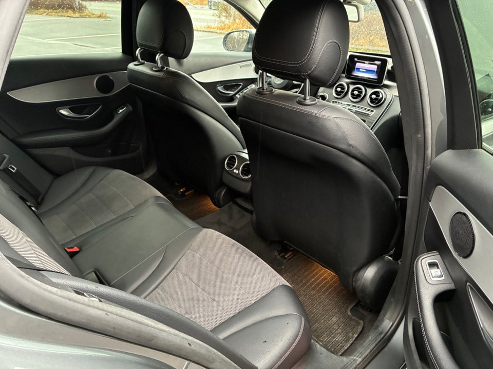 Mercedes C220 d 2,2 AMG Line stc. aut. 5d