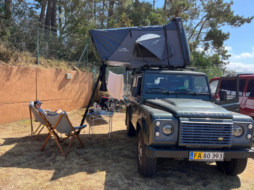 Land Rover Defender 90 2,4 Hard Top SE 2d