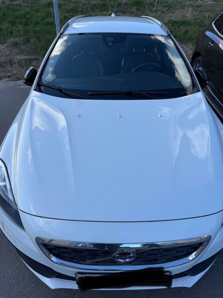 Volvo V40 CC 2,0 D3 150 Momentum 5d