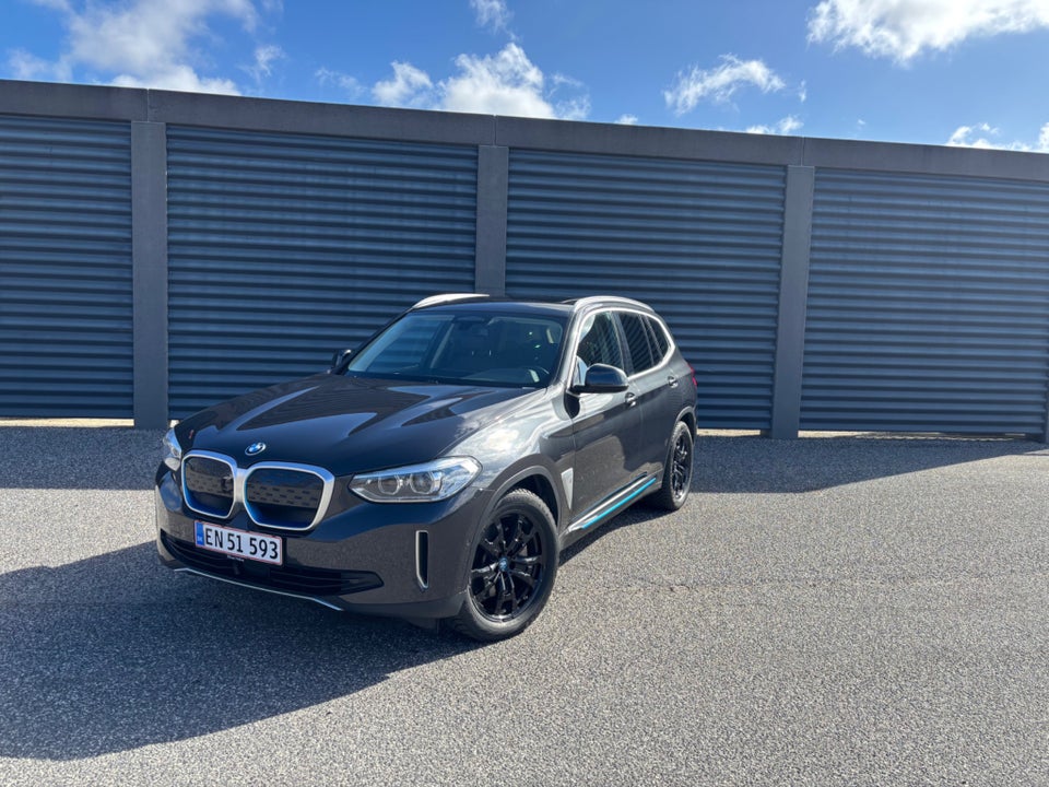 BMW iX3 Charged 5d