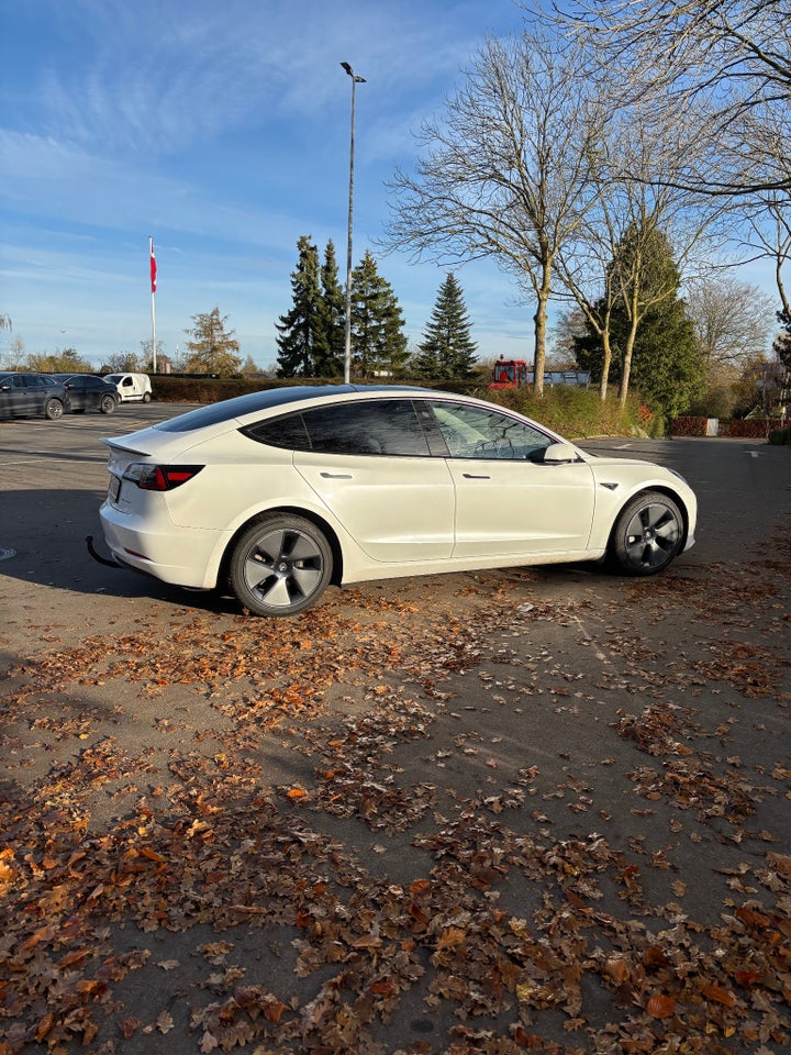 Tesla Model 3 Long Range AWD 4d