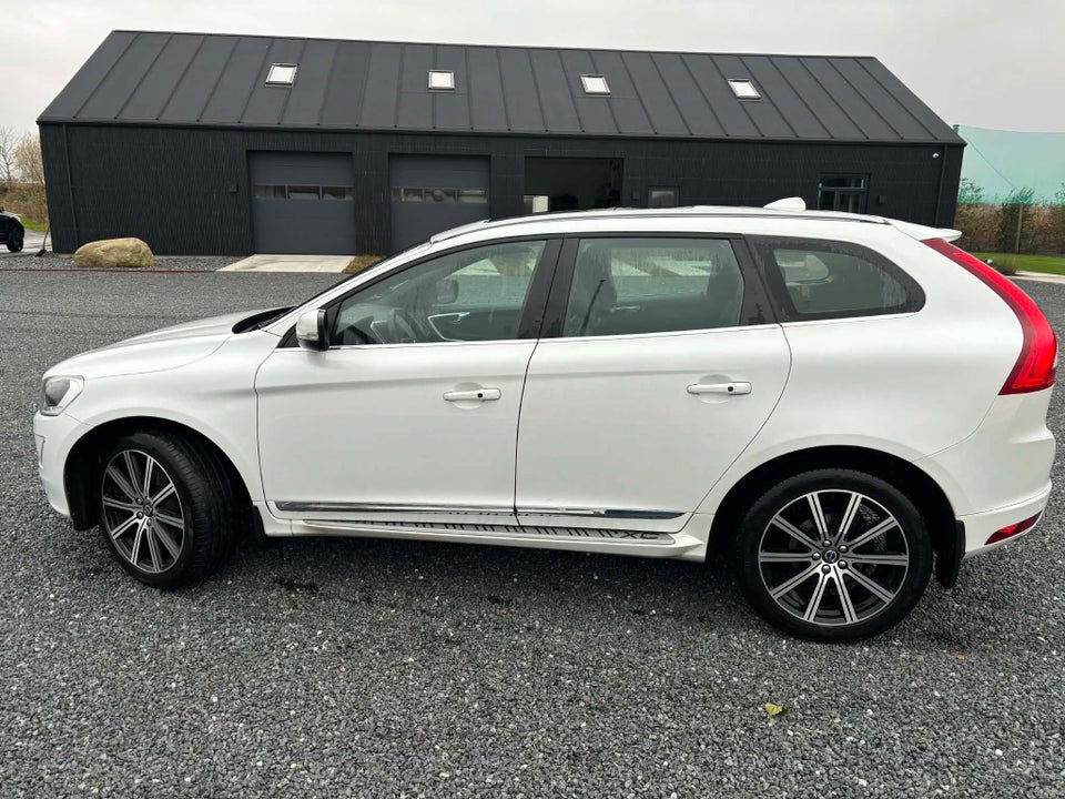 Volvo XC60 2,0 D4 190 R-Design aut. 5d